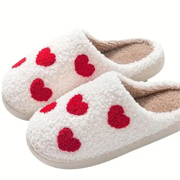 Warm & Cozy Plush Heart Slippers - Picture 3 of 5